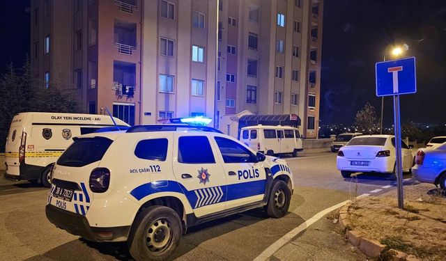 Silahlı Saldırı Şoku: 17 Yaşındaki Genç Kız Erkek Arkadaşı Tarafından Vuruldu