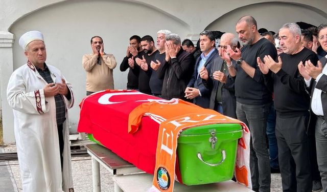 SİLAHLI SALDIRIDA HAYATINI KAYBEDEN TEKNİK DİREKTÖR MEMLEKETİNDE TOPRAĞA VERİLDİ