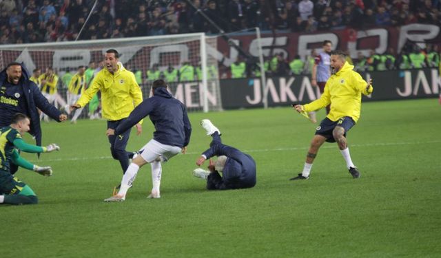 Trendyol Süper Lig'inde Fenerbahçe Trabzonspor'u 3-2 Yendi
