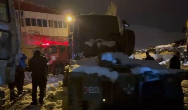 Hakkari’de Kümes Yangını 70 Tavuk Telef Oldu