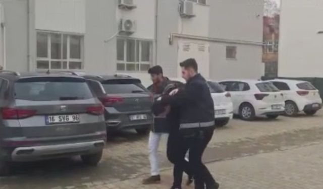 Bursa’da Kendini ‘Yüzbaşı’ Tanıtan Dolandırıcı Yakalandı