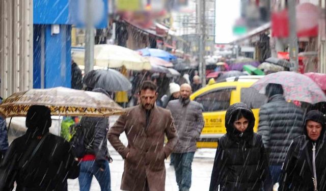 Samsun’da nisan ayında kar yağışı şaşırttı