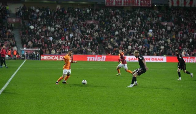 Aslan Önde, Samsun Direniyor: Maçta Son Durum 0-1