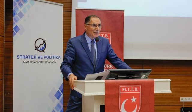Şeref Malkoç: 'Türkiye'nin yeni ve sivil bir anayasaya ihtiyacı var'
