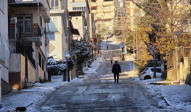 Samsun buz kesti; Kar yağışı olumsuz etkiledi