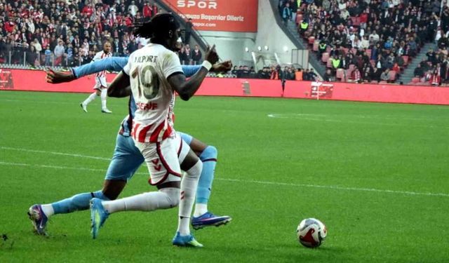 Samsunspor, sahasında Trabzonspor'u ağırlıyor