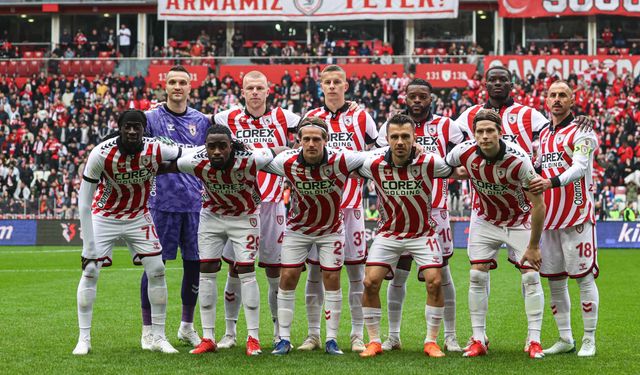 Samsunspor, sahasında Beşiktaş'ı 2-1 mağlup etti