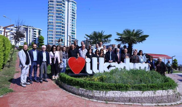 İlkadım Belediyesi'nde 'Ozanlar ve Şairler Buluşması'