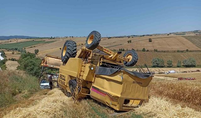 Havza'da biçerdöver devrildi: 1 yaralı