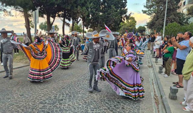 Samsun'da '36. Uluslararası Samsun Halk Oyunları Festivali'