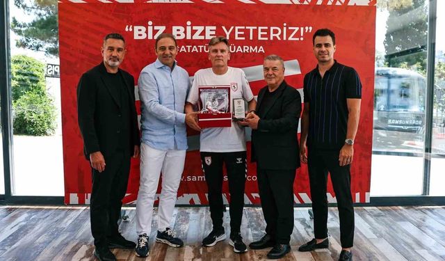 Samsunspor, Cédric Cattenoy ile vedalaştı