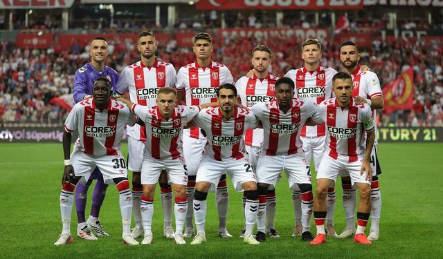 Samsunspor, sahasında Fenerbahçe'ye 2 0 mağlup oldu