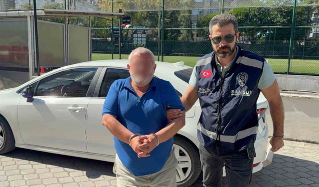 Samsun'da marketten aldığı ürünleri satın almış gibi iade etmek istedi, bıçak çekip 7 bin lira gasp etti