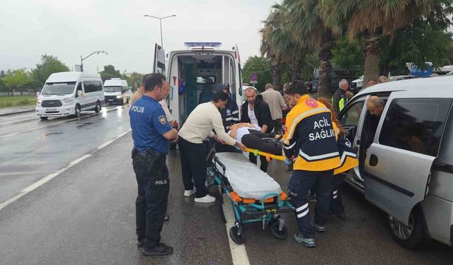 İlkadım'da kaza da motosiklet yayaya çarptı: 2 yaralı