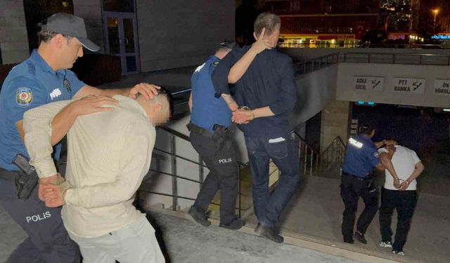 Tekkeköy'de biletsiz yolcuları uyardığı için otobüs şoförüne saldıran 3 kişi tutuklandı
