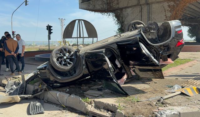 Bir saat önce 2,6 milyon liraya aldığı otomobile başka araç çarptı: 1 yaralı