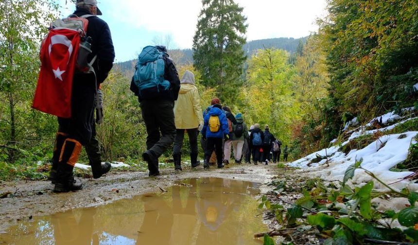 Cumhuriyetin 101. Yılı Anısına  Örümcek Ormanları’nda Coşkulu Yürüyüş