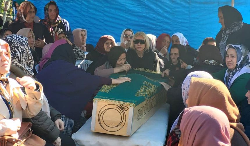 Gülşen'in Babası Son Yolculuğuna Uğurlandı