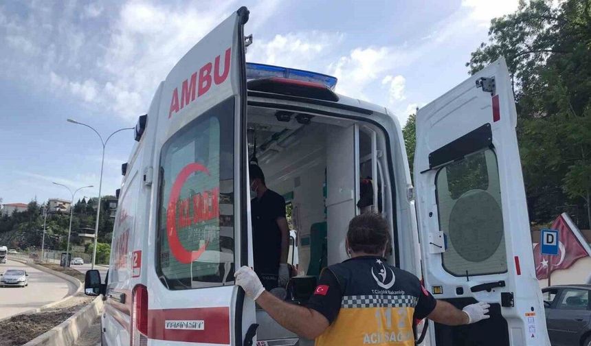 Bilecik’te Otomobil ile Motosiklet Çarpıştı: 1 Yaralı