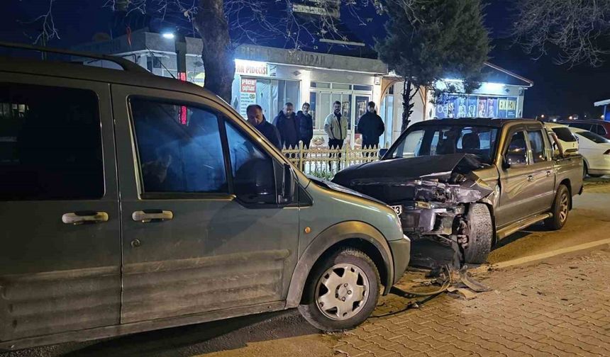 KASTAMONU’DA KORKUTAN KAZA: ARAÇLAR HURDAYA DÖNDÜ