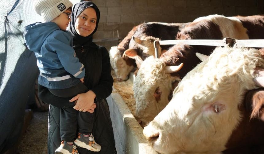 Gıda Mühendisi 2 Çocuk Annesi 100 Bin TL Hibe ile Besi Çiftliği Kurdu