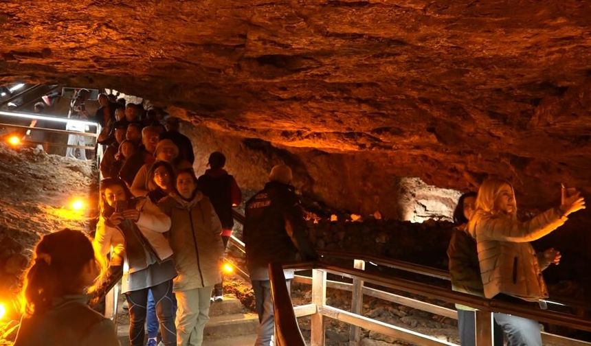 Sulu Mağara: Doğal Ağrı Kesici Etkisiyle Ziyaretçilerini Büyülüyor