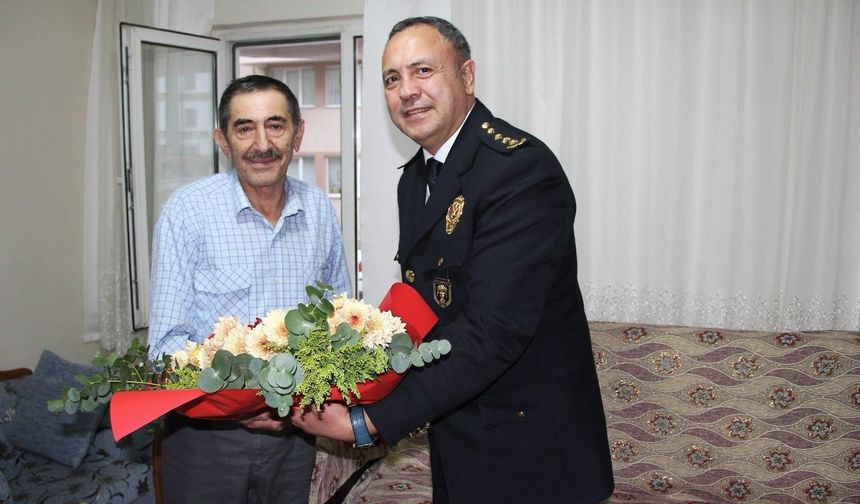 Emniyet Müdürü Şehit Ailelerini Ziyaret Etti