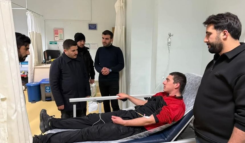Özalp Kaymakamı Rahmi Bulut, Yeni Yılın İlk Saatlerinde Güvenlik ve Sağlık Çalışanlarını Ziyaret Etti