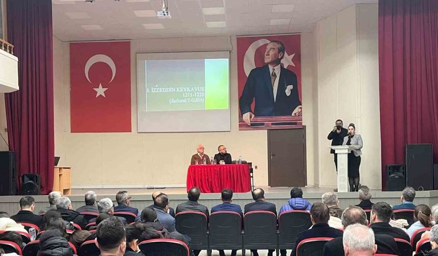 Sinop'ta 1. İzzettin Keykavus'un Vefatının 805. Yıl Dönümünde Panel Düzenlendi