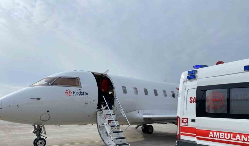 Van'da Kalp Hastası Çocuk, Ambulans Uçakla İzmir'e Sevk Edildi