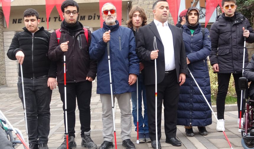 Elazığ'da Beyaz Baston Görme Etkinliği Düzenlendi