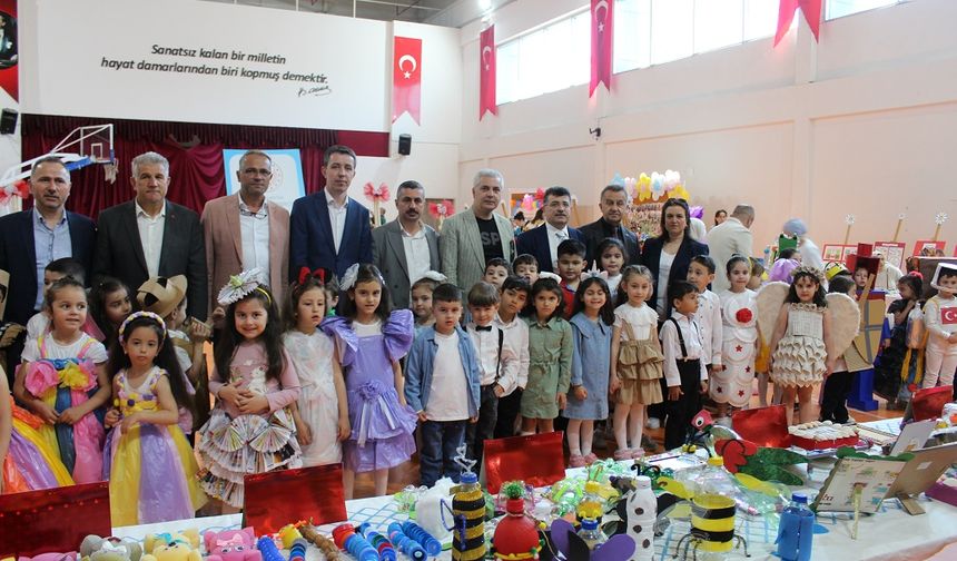 Miniklerden Büyük Mesaj: Geri Dönüşüm ve Dilimizin Zenginliği Sergisi Yoğun İlgi Gördü