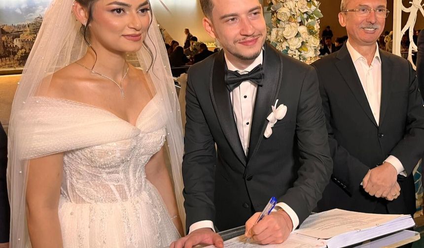 Sümeyye ve Mücahit Mutluluk Dolu Yıllar İçin Birbirlerine Evet Dediler