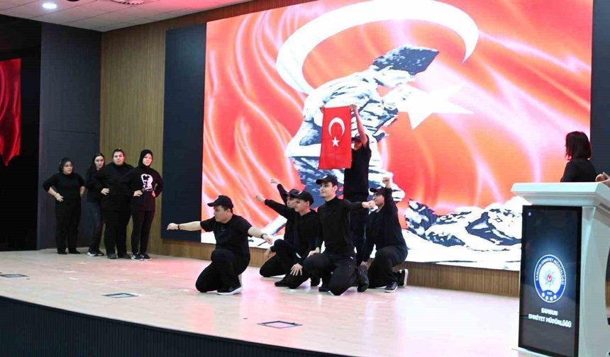 Samsun'da, Özel öğrencilerden polislere anlamlı gösteri - kizilirmakgazetesi.com