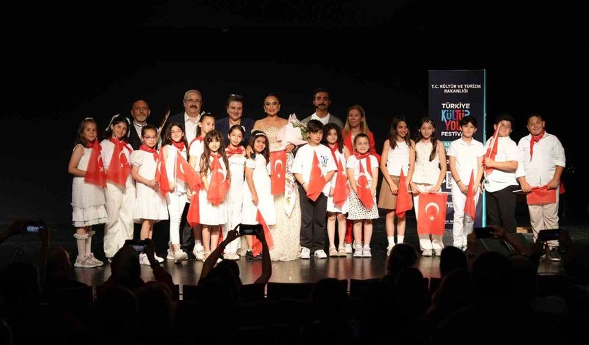 Anadolu'nun yedi ozanı opera yorumu ile Samsun'da seslendirildi