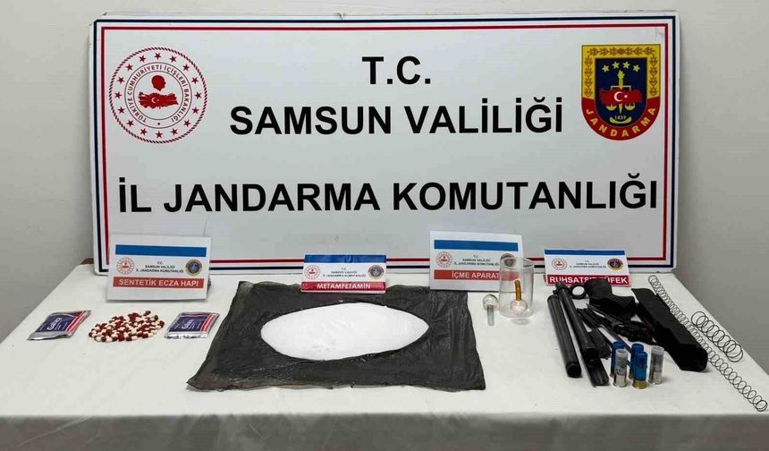 Atakum'da jandarma 1 kilo 109 gram metamfetamin ele geçirdi