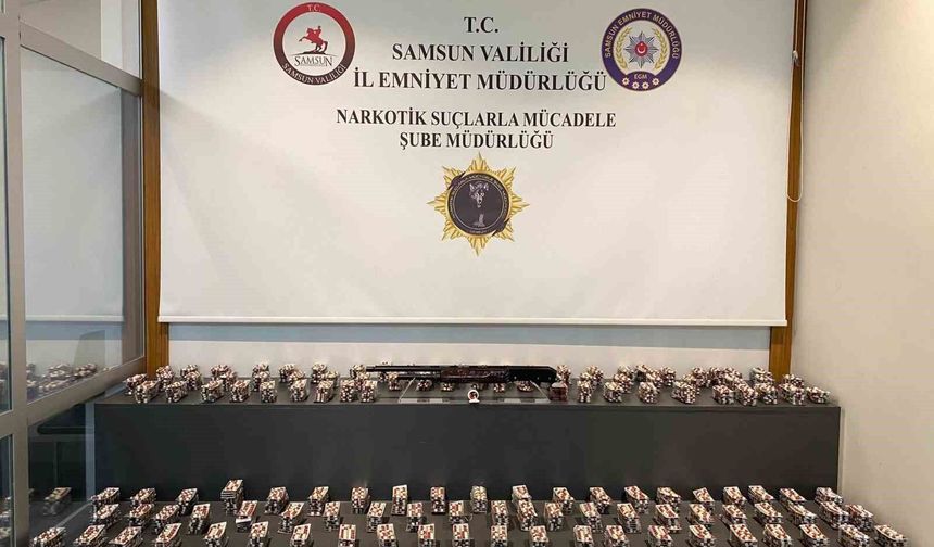 Samsun'da ikamette 13 bin 48 sentetik ecza hap ele geçirildi