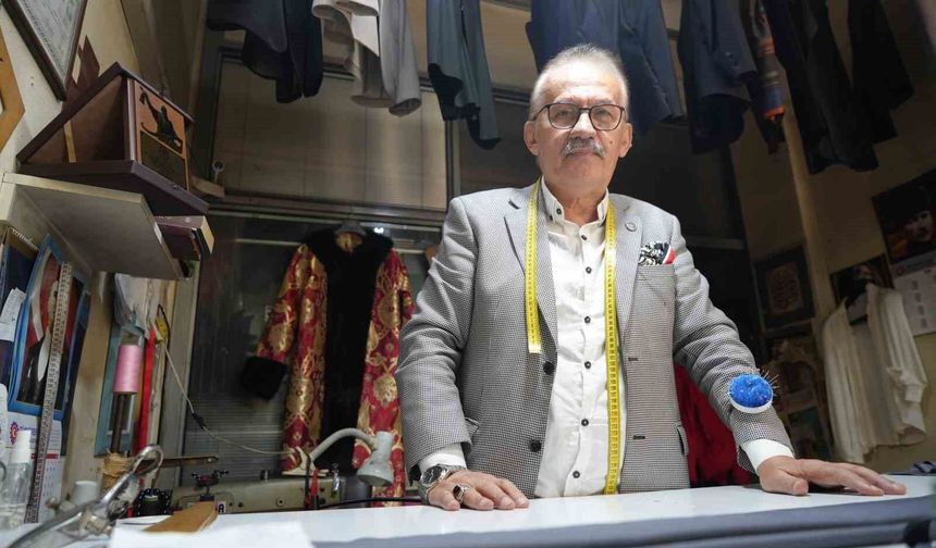 'Yılın Ahisi' 60 yıllık terziden meslektaşlarına tavsiye: 'Kaliteli iş yapın, para sizi bulur'