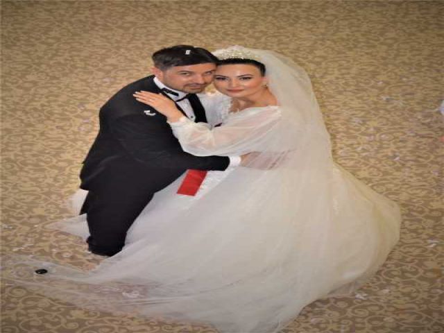 BURCU&FERDİ   MUTLULULUK DOLU YILLARA YELKEN AÇTILAR