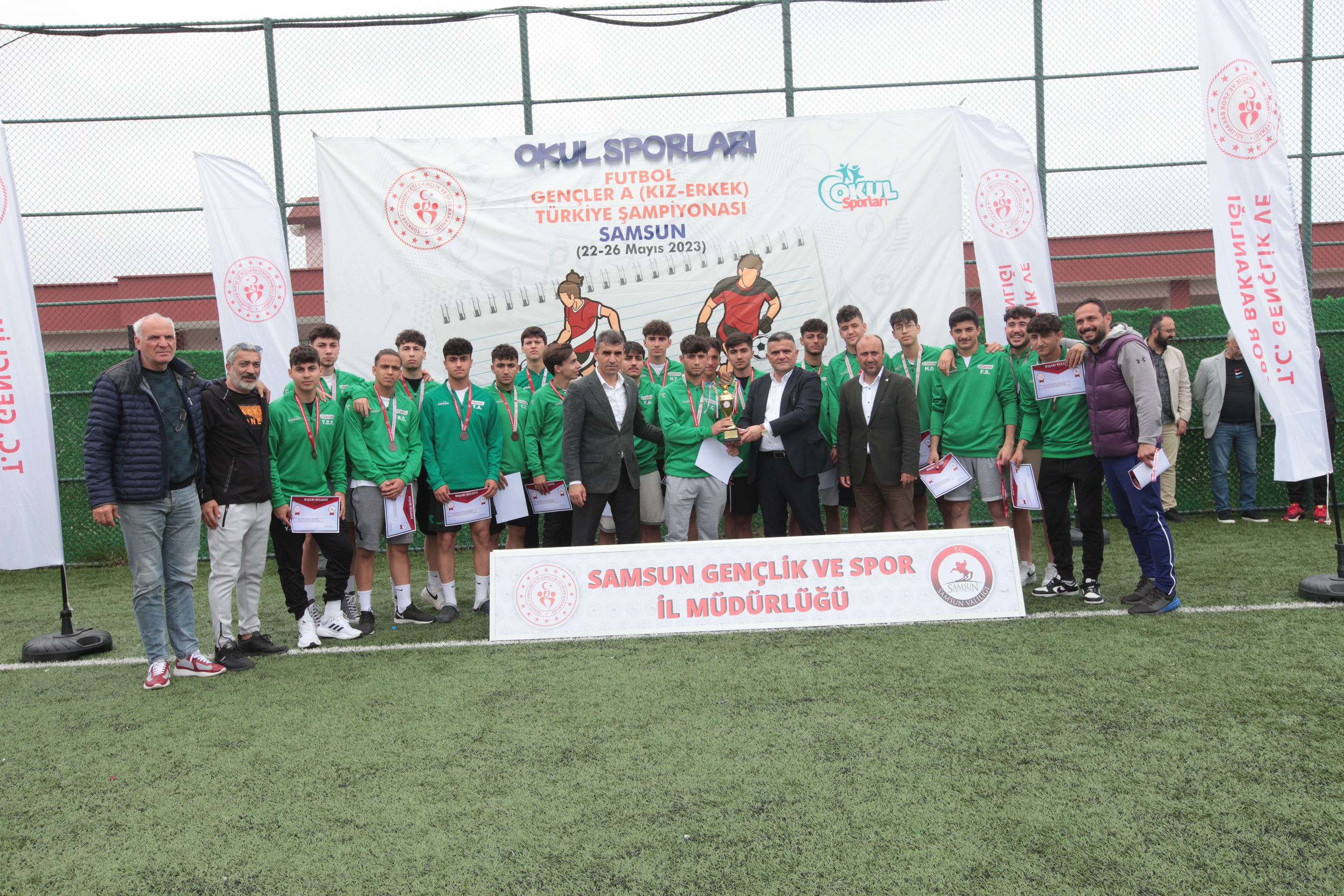 İstanbul Özel Merter Final  Anadolu Lisesi Türkiye şampiyonu