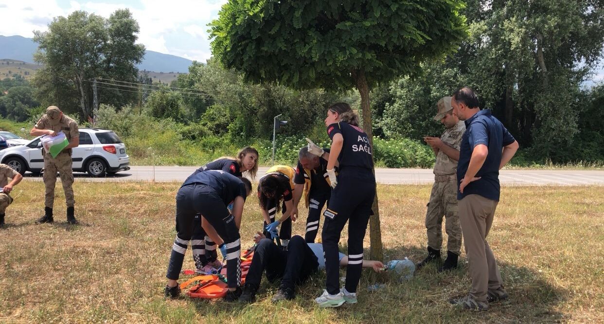 Amasya’da otomobil elektrikli bisikletle çarpıştı