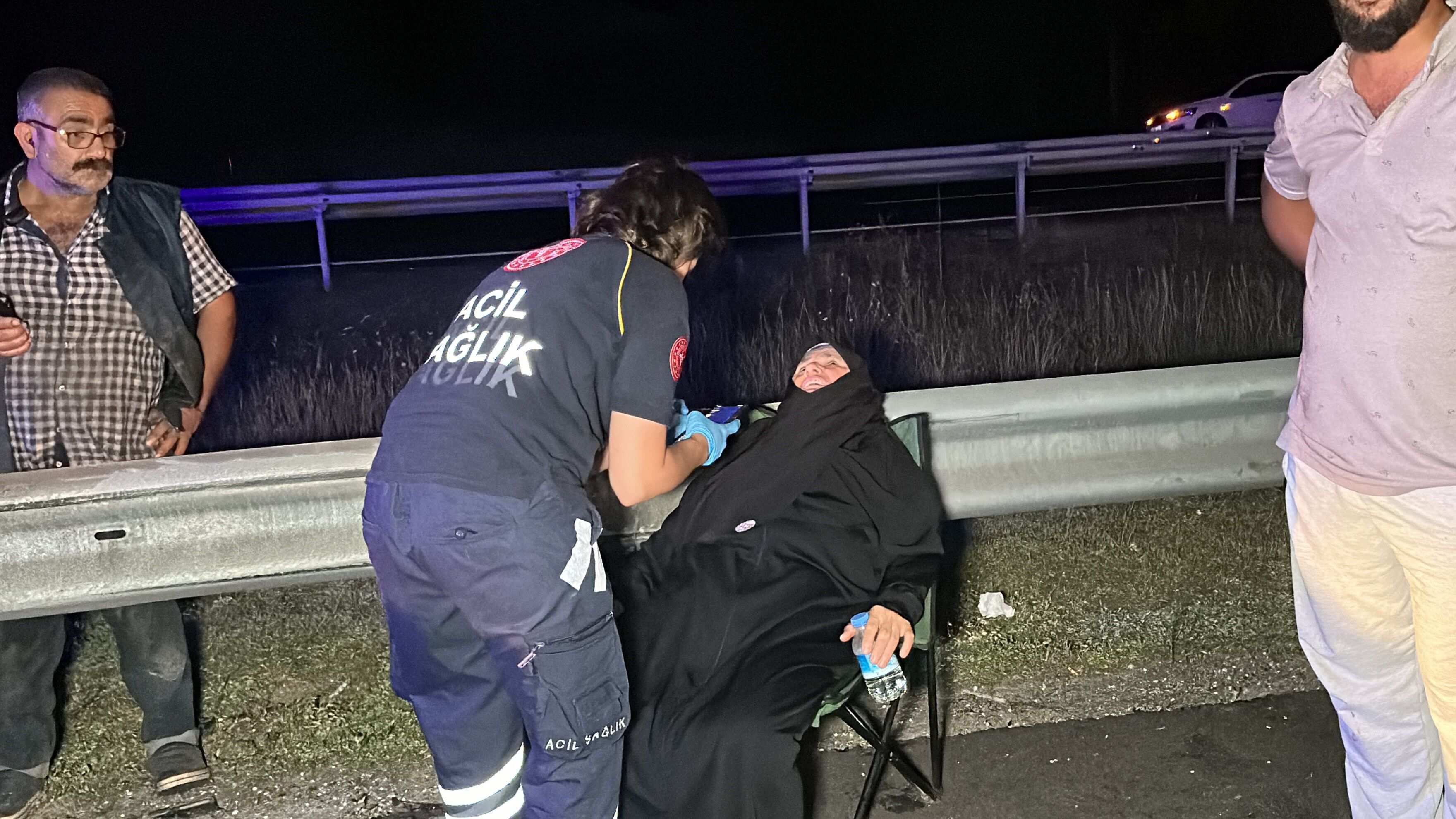 Düzce'de 5 aracın karıştığı kazada 14 kişi yaralandı