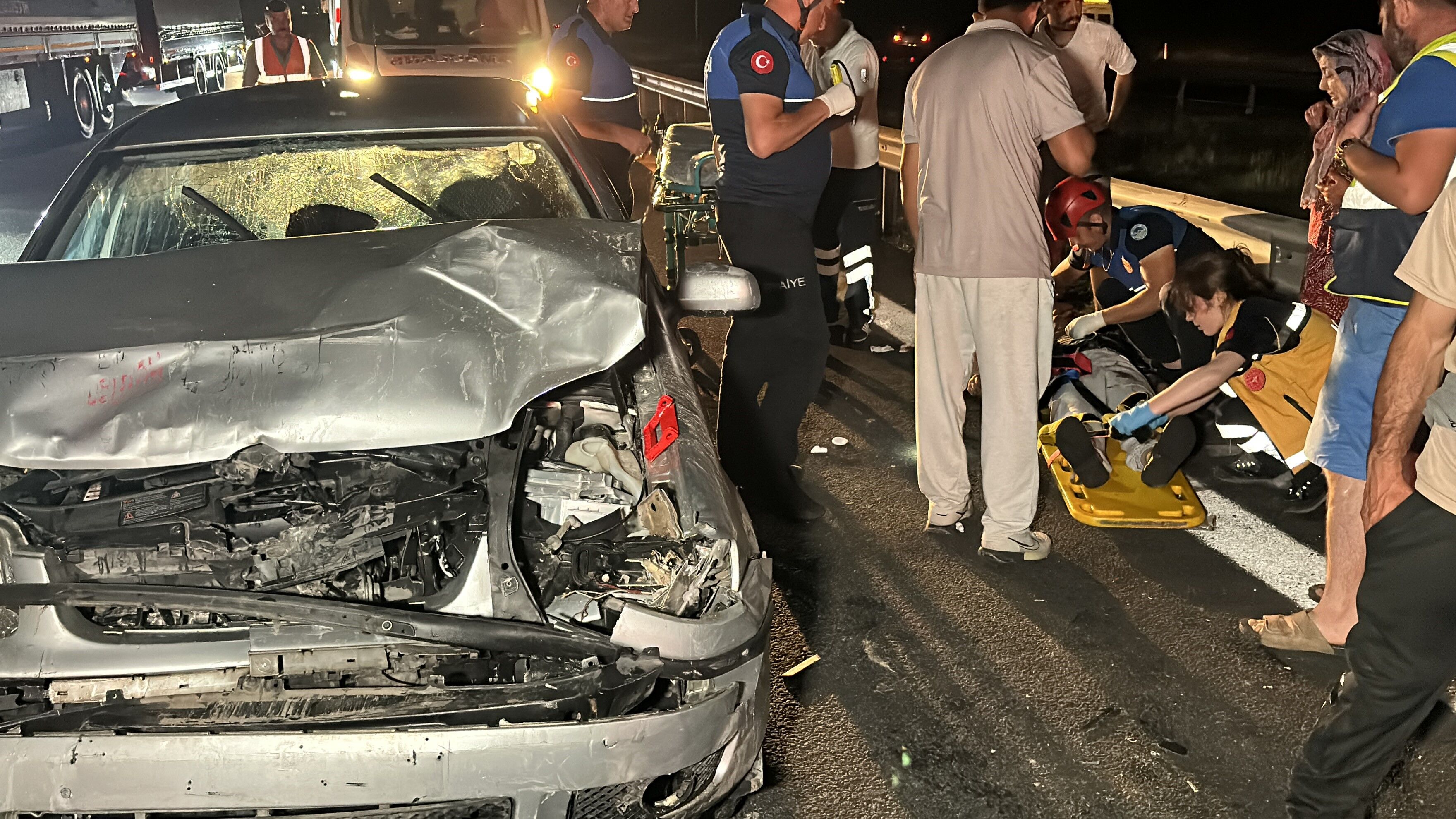 Düzce'de 5 aracın karıştığı kazada 14 kişi yaralandı
