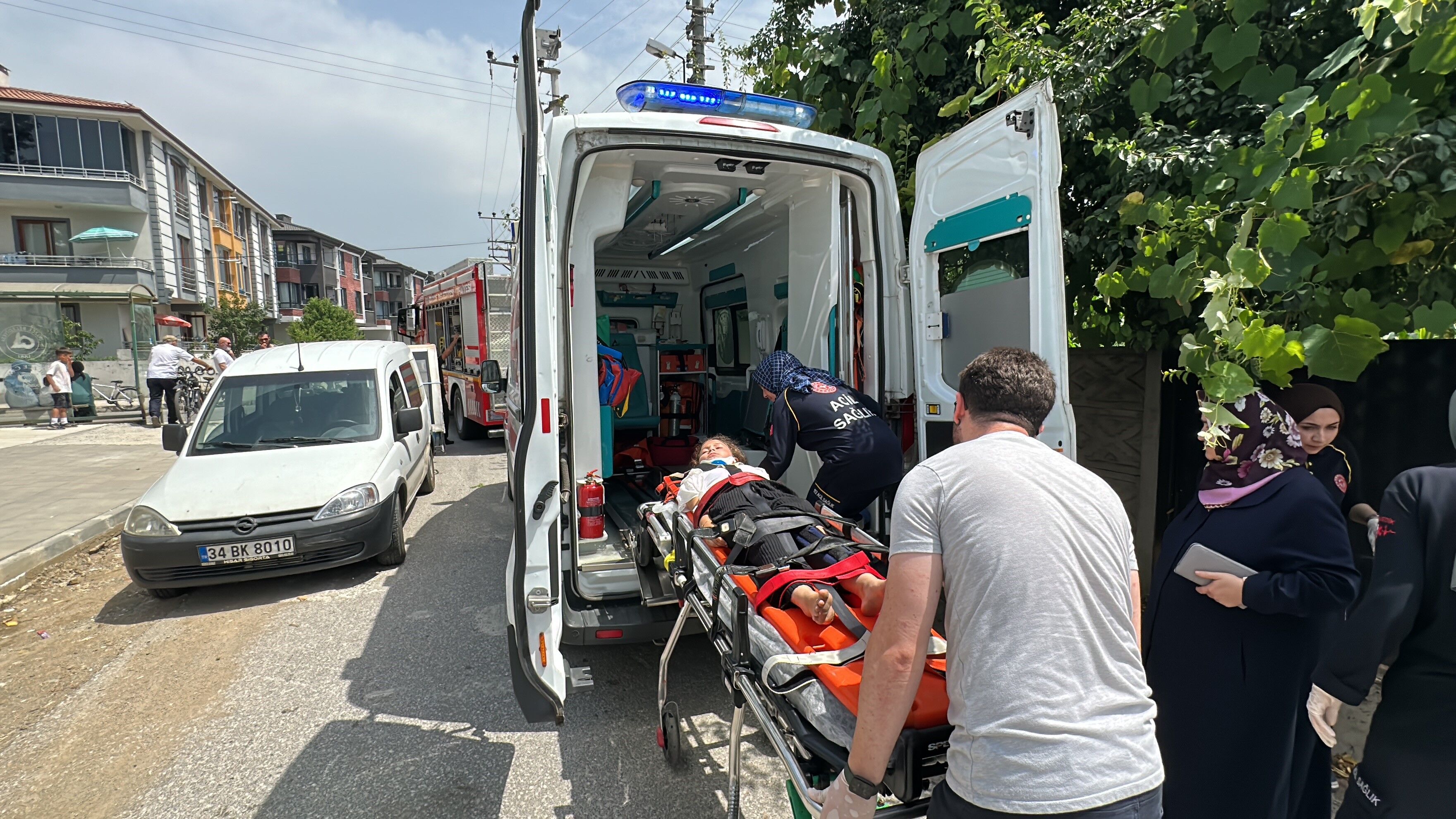 Düzce'de kaza; Minibüs ile otomobil çarpıştı