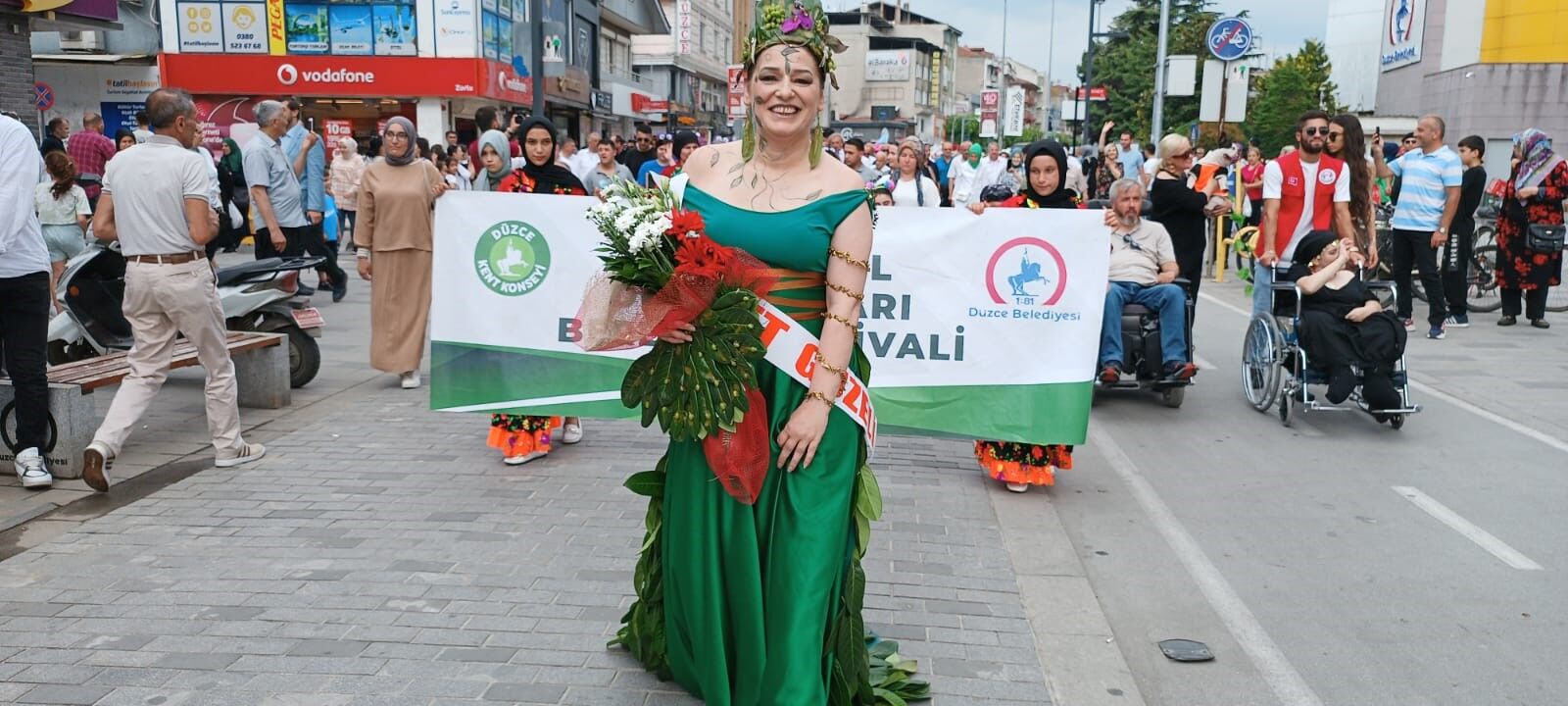 Düzce’de Ot Festivali renkli görüntülerle başladı
