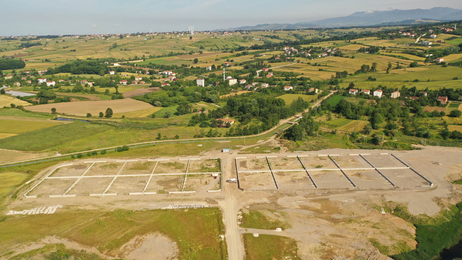 ÖRNEK GÖSTERİLEN PROJE TEMEL ATMA AŞAMASINDA
