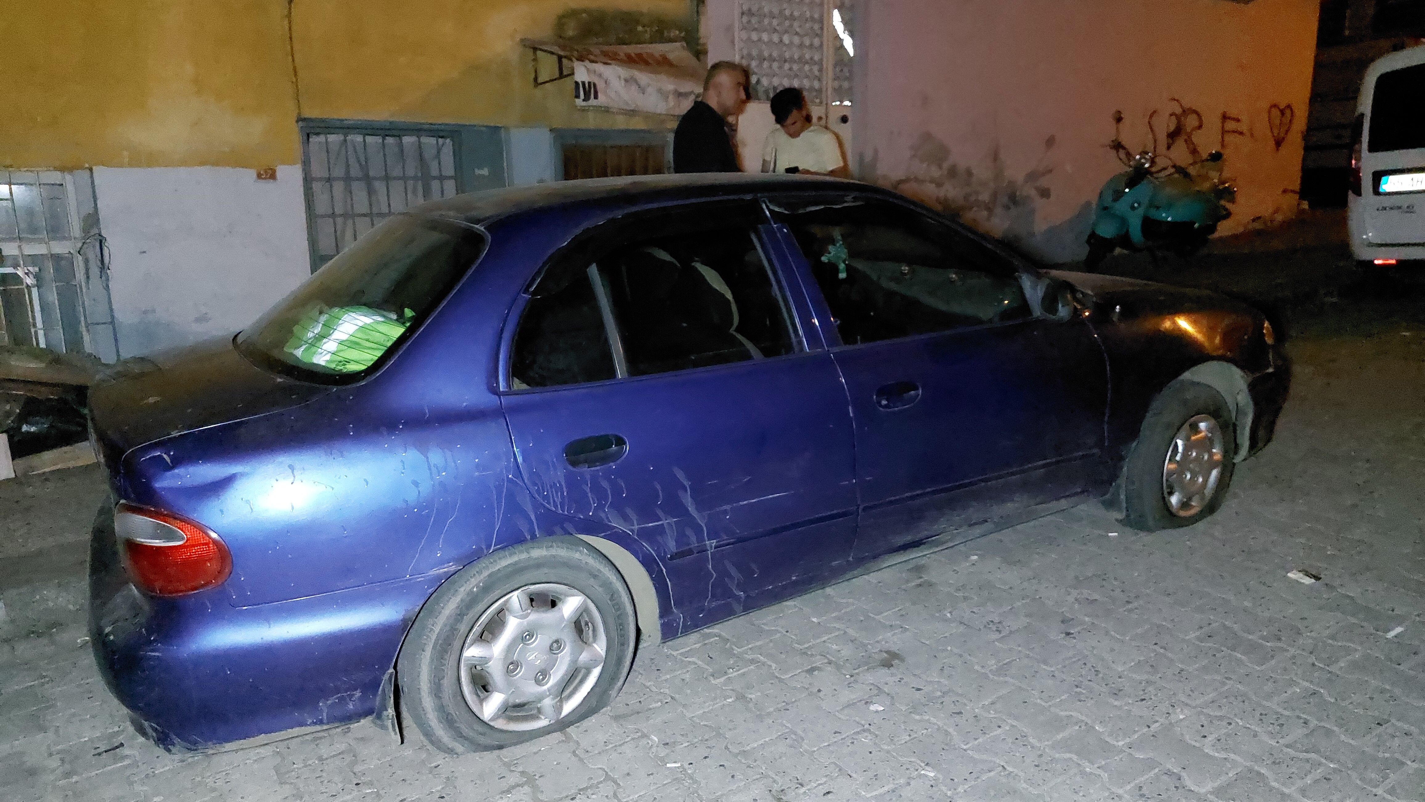 Samsun'da sokak kedilerini kovduğu için bıçaklı saldırıya uğradı