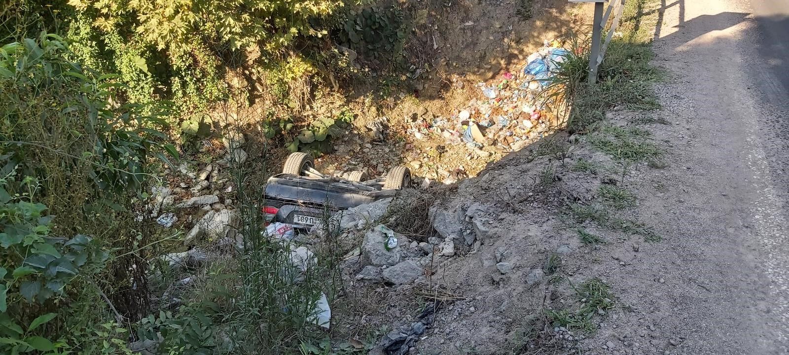 Sinop'ta otomobil dereye uçtu: 1’i bebek 4 yaralı