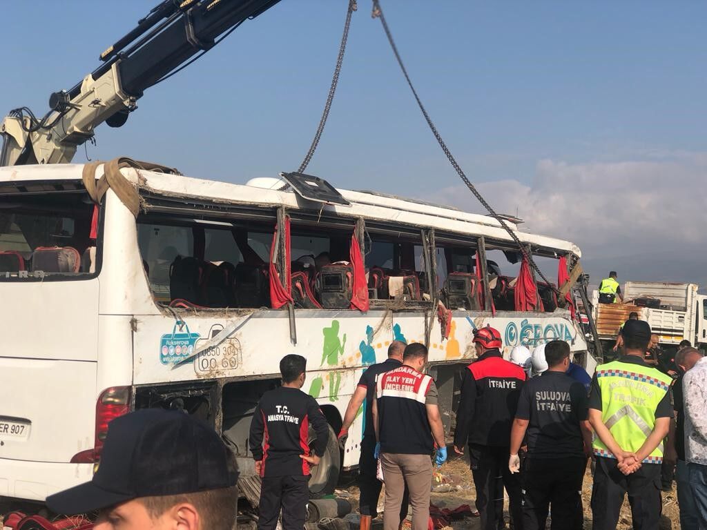 Amasya Valiliğinden kazası ile ilgili açıklama 6 kişi öldü, 35 kişi yaralandı