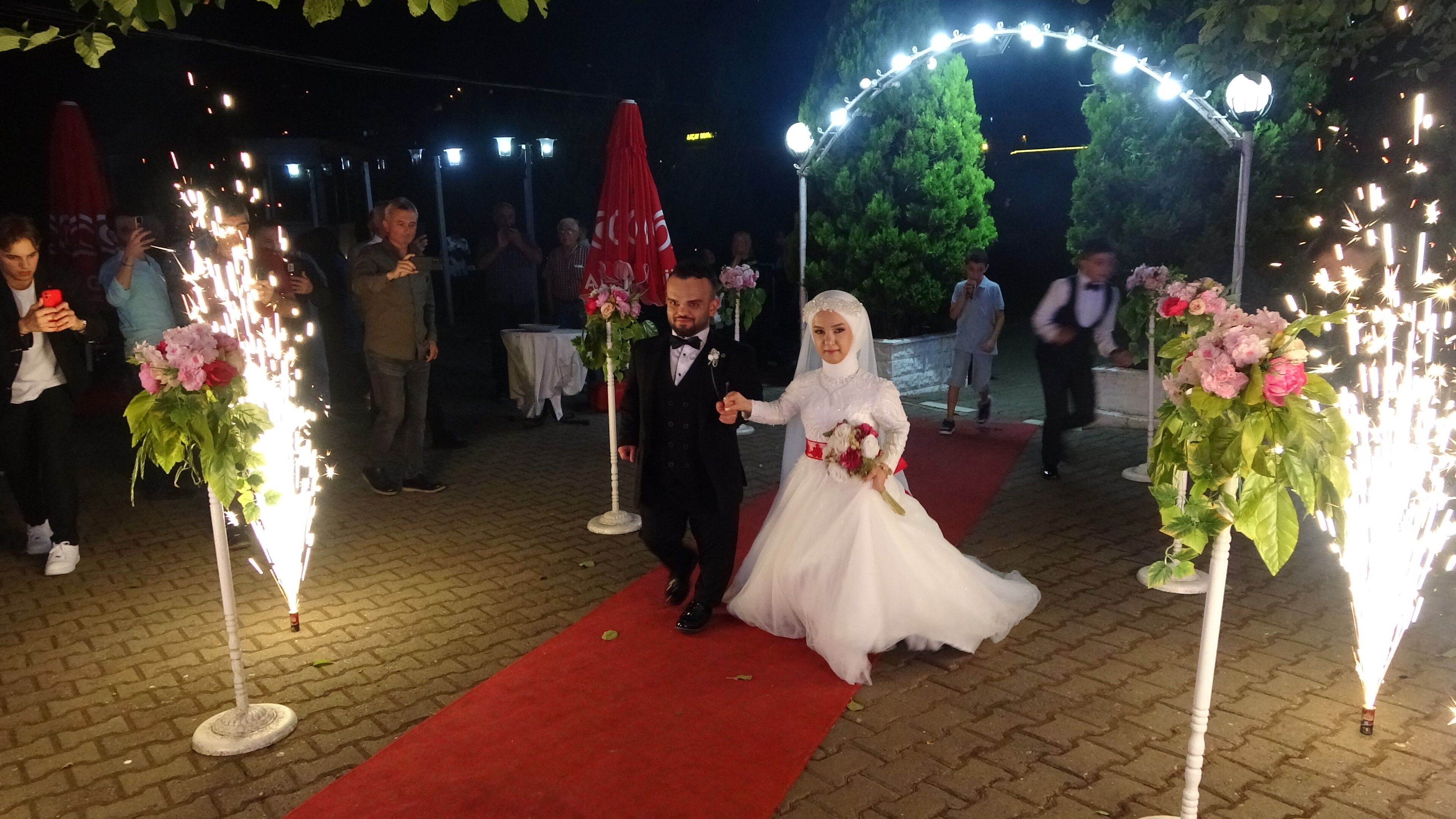Boyları küçük ama aşkları büyük